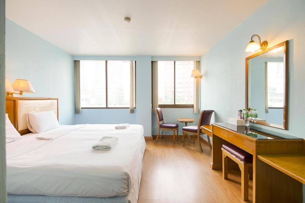 Wish Inn Chidlom V วิช อินน์ ชิดลม 2 Bangkok Exteriör bild
