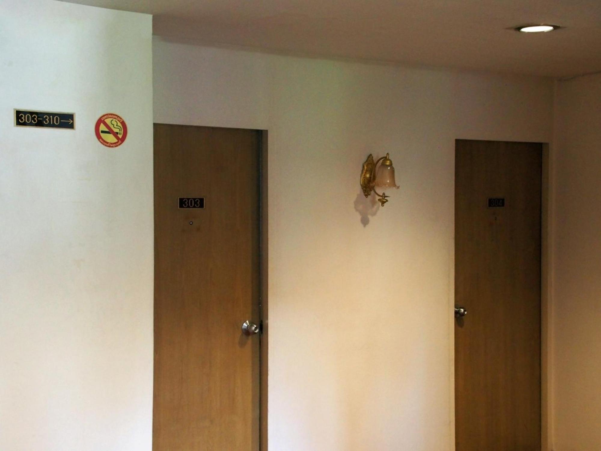 Wish Inn Chidlom V วิช อินน์ ชิดลม 2 Bangkok Exteriör bild